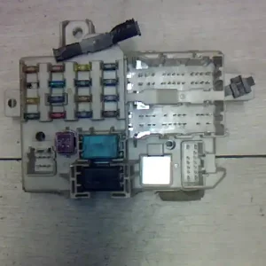 Utolsó esély MAZDA 6 02-05 Biztosítéktábla bcm bsi bsm sam gem modul utastér 2.0did utastérbontott alkatrész