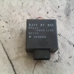 Alacsony ár MAZDA 323F 98-04 Relé központi zár bontott alkatrész