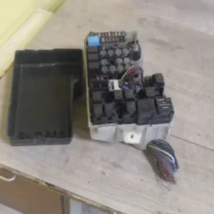 Rendeld meg most MAZDA 5 2005.06.01-2008.01.31 Biztosítéktábla bcm bsi bsm sam gem modul2.0 d bontott alkatrész