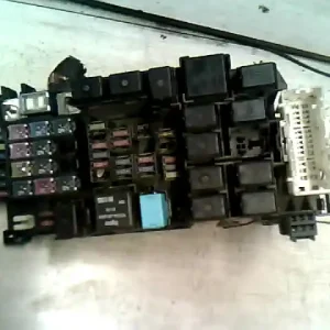 Kedvezményes ár MAZDA 6 02-05 Biztosítéktábla bcm bsi bsm sam gem modulbontott alkatrész