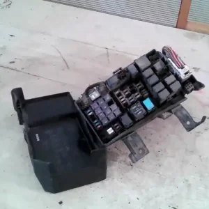 Korlátozott ajánlat MAZDA 6 05-08 Biztosítéktábla bcm bsi bsm sam gem modulbontott alkatrész