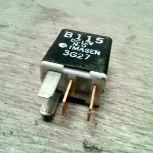 Akció MAZDA 6 02-05 Relé bontott alkatrész