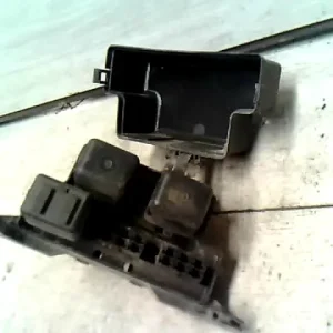 Expressz kézbesítés MAZDA 929 Relé bontott alkatrész