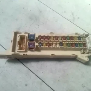 Biztonságos vásárlás MAZDA MPV 99-05 Biztosítéktábla bcm bsi bsm sam gem modul utastér bontott alkatrész