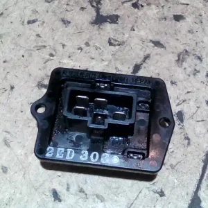 MAZDA MPV 99-05 Egyéb elektronika hátsó bontott alkatrész Olcsó