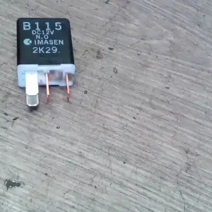 MAZDA MPV 99-05 Relé bontott alkatrész Szuper ajánlat