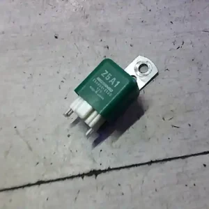 MAZDA PREMACY 99.01-05.10 Relé bontott alkatrész Gyors kiszállítás