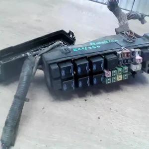 MAZDA Tribute 2001.01.01-2007.12.31 Biztosítéktábla bcm bsi bsm sam gem modul motortér 2.0i bontott alkatrész Biztonságos fizetés