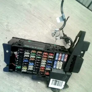 MERCEDES A W169 2004.09.01-2008.05.31 Biztosítéktábla bcm bsi bsm sam gem modul2.0 d bontott alkatrész Legjobb ár