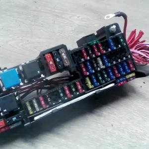 Vásárlói kedvenc MERCEDES A160 Biztosítéktábla bcm bsi bsm sam gem modul1.6i bontott alkatrész