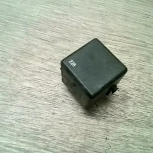 Bestseller MERCEDES A160 Relé 1.6 b bontott alkatrész