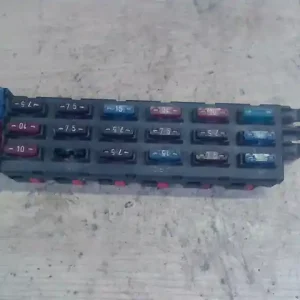 MERCEDES C (W202) 1993-2000 Biztosítéktábla bcm bsi bsm sam gem modul motortér 2.0i bontott alkatrész Kiárusítás