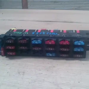 MERCEDES C (W202) 1993-2000 Biztosítéktábla bcm bsi bsm sam gem modul motortér 2.0i bontott alkatrész Legnépszerűbb