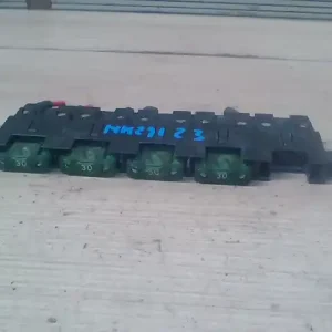 Csak ma MERCEDES C (W202) 1993-2000 Biztosítéktábla bcm bsi bsm sam gem modul motortér 2.0i bontott alkatrész