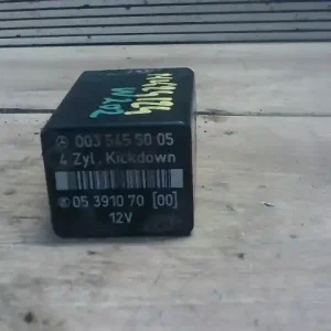 MERCEDES C (W202) 1993-2000 Relé 2.0i bontott alkatrész Biztonságos fizetés