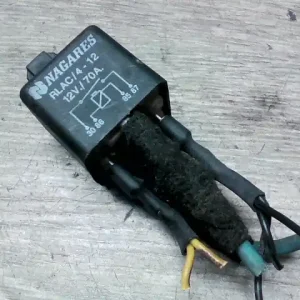 Rendeld meg most MERCEDES C220D 93-00 Relé 2.2cdi bontott alkatrész