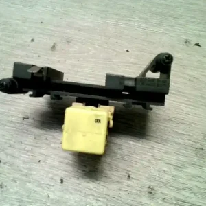 Végkiárusítás MERCEDES E (W210) 99.07.01-02.04.30 Relé bontott alkatrész