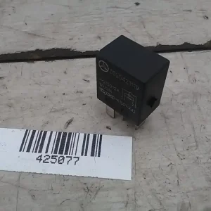 MERCEDES VANEO 01.09-05.09 üzemanyag szivattyú relé bontott alkatrész Bestseller