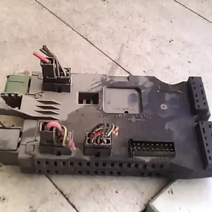 Kiárusítás MERCEDES VITO 96- Biztosítéktábla bcm bsi bsm sam gem modulbontott alkatrész