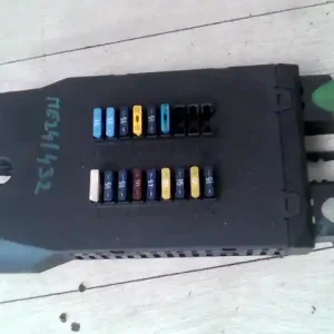 MERCEDES VITO 96- Biztosítéktábla bcm bsi bsm sam gem modul motortér bontott alkatrész Végkiárusítás