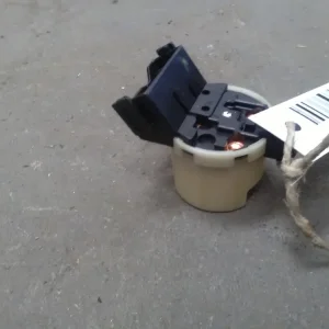 MITSUBISHI COLT 04.04-08.09 Gyújtáskapcsoló betét bontott alkatrész Expressz szállítás