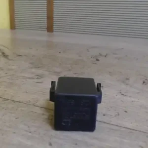 MITSUBISHI GALANT 93- Relé bontott alkatrész Kiárusítás