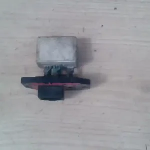 MITSUBISHI L300 Fűtőmotor előtét ellenállás2.5d bontott alkatrész Exkluzív ajánlat