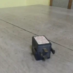 Expressz kézbesítés MITSUBISHI L300 Relé bontott alkatrész