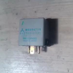 MITSUBISHI LANCER 91-96 Relé bontott alkatrész Ingyenes szállítás