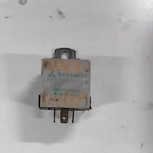 MITSUBISHI PAJERO 91-97 Relé bontott alkatrész Alacsony ár