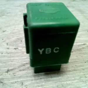 Ingyenes szállítás NISSAN MAXIMA A33 1999.04- Relé bontott alkatrész