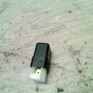 Rendeld meg most NISSAN MAXIMA A33 1999.04- Relé bontott alkatrész