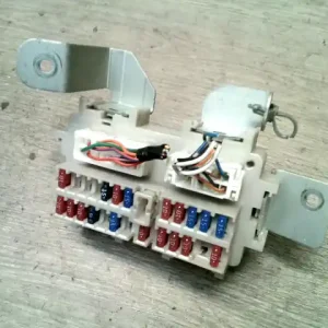 Legkelendőbb NISSAN Murano (Z50) 2002.05.01-2008.02.28 Biztosítéktábla bcm bsi bsm sam gem modul3.5 b bontott alkatrész