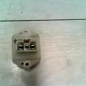 Rendeld meg most NISSAN PICKUP 1985.09-1998.02 Fűtőmotor előtét ellenállásbontott alkatrész