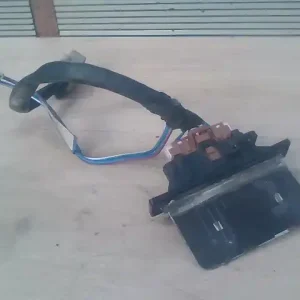 NISSAN VANETTE CARGO Fűtőmotor előtét ellenállás2.3d bontott alkatrész Árengedmény