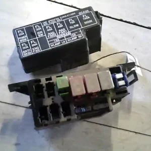 Végkiárusítás NISSAN VANETTE CARGO Biztosítéktábla bcm bsi bsm sam gem modulbontott alkatrész