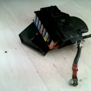 Szuper ajánlat OPEL ASTRA G 97-04 Biztosítéktábla bcm bsi bsm sam gem modulbontott alkatrész