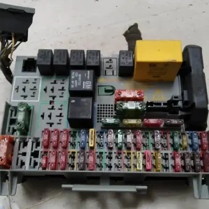 Vásárlói kedvenc OPEL ASTRA G 97-04 Biztosítéktábla bcm bsi bsm sam gem modul utastér 2.0dtibontott alkatrész