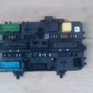 Vedd meg online OPEL ASTRA H 04-10 Biztosítéktábla bcm bsi bsm sam gem modul1.6i bontott alkatrész