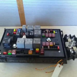 Szuper ajánlat OPEL Astra J/1 2009.09.01-2012.08.31 Biztosítéktábla bcm bsi bsm sam gem modul1.7tdbontott alkatrész