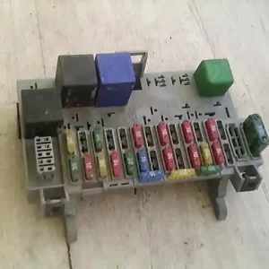 Biztonságos fizetés OPEL CORSA B 93-00 Biztosítéktábla bcm bsi bsm sam gem modul utastér bontott alkatrész