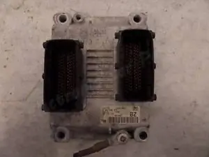 Vedd meg online OPEL CORSA C 00-06 Motorvezérlő egység ecu pcm modul bontott alkatrész