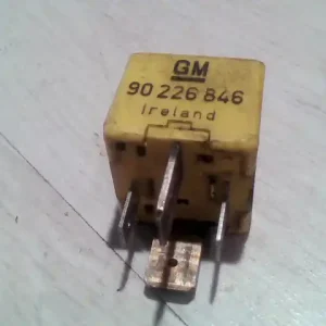 Biztonságos fizetés OPEL CORSA C 00-06 Relé bontott alkatrész