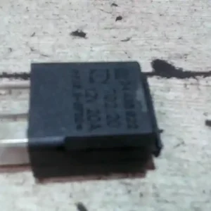 Bestseller OPEL CORSA C 00-06 Relé bontott alkatrész