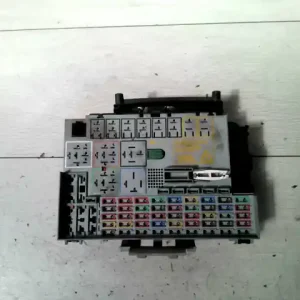 Szezonális akció OPEL Zafira 98.09.01-05.08.31 Biztosítéktábla bcm bsi bsm sam gem modul utastér 1.6i bontott alkatrész