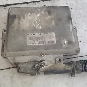 Különleges ajánlat PEUGEOT 106 Motorvezérlő egység ecu pcm modul bontott alkatrész