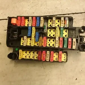 Árcsökkenés PEUGEOT 206 Biztosítéktábla bcm bsi bsm sam gem modul1.4ibontott alkatrész