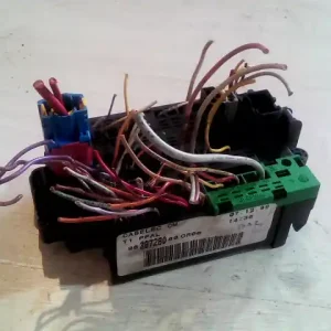 Szuper akció PEUGEOT 206 Biztosítéktábla bcm bsi bsm sam gem modul1.4ibontott alkatrész