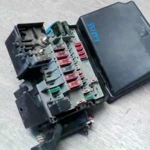 Legkelendőbb PEUGEOT 206 Biztosítéktábla bcm bsi bsm sam gem modul1.1i bontott alkatrész