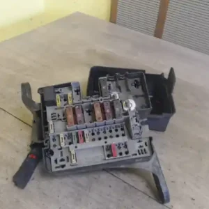 Gyors kiszállítás PEUGEOT 206 Biztosítéktábla bcm bsi bsm sam gem modul1.1 i bontott alkatrész